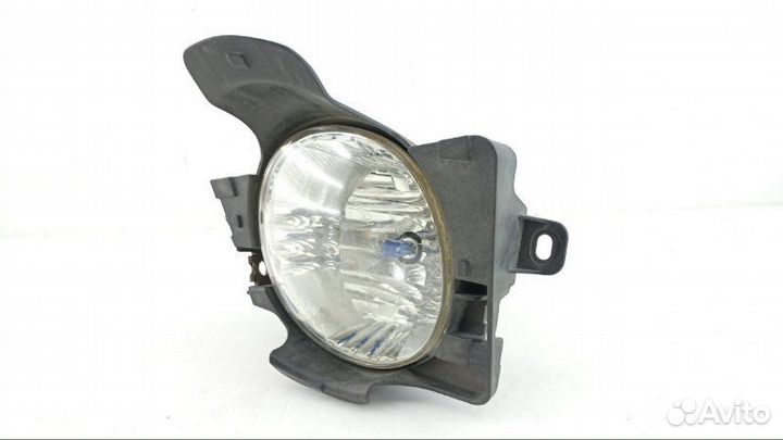 Туманка левая Toyota Noah AZR65