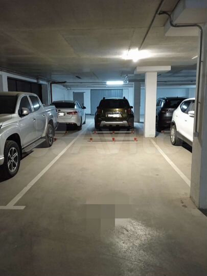 Машиноместо, 20 м²