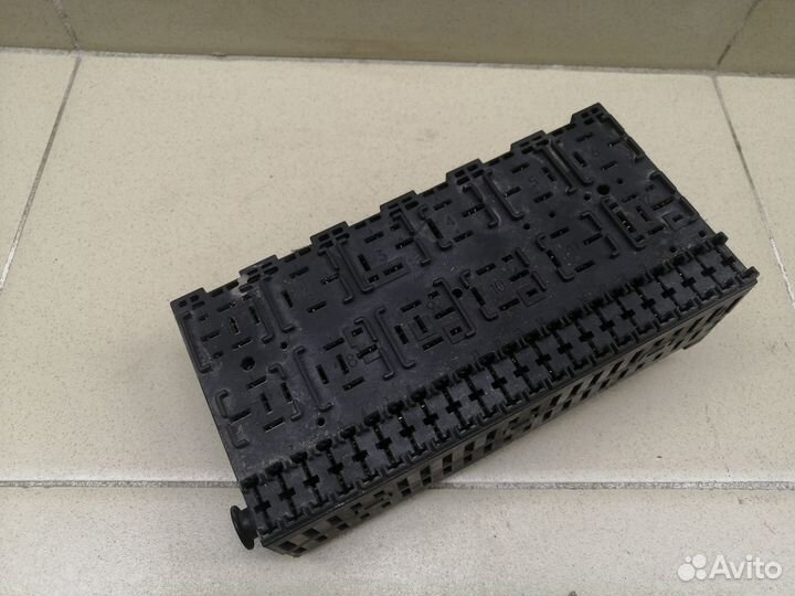 Блок предохранителей Passat B3 1988-1993