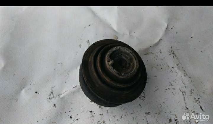 Подушка двигателя Мерседес W202 diesel