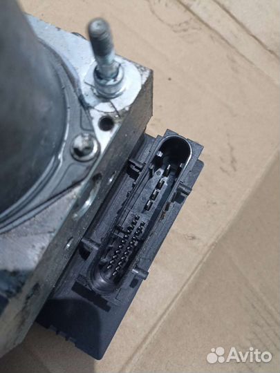 Блок абс от Ниссан Кашкай J10 2,0 вариатор