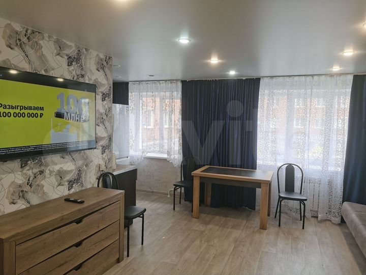 2-к. квартира, 42 м², 1/5 эт.