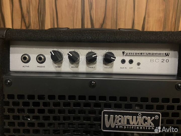 Комбоусилитель для бас-гитары Warwick BC 20