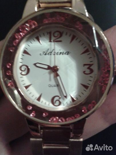 Новые часики с плавающими кристаллами