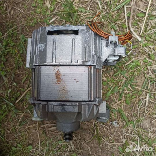 Двигататель стиральной машины