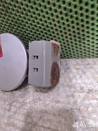 Лючок бензобака LADA Kalina