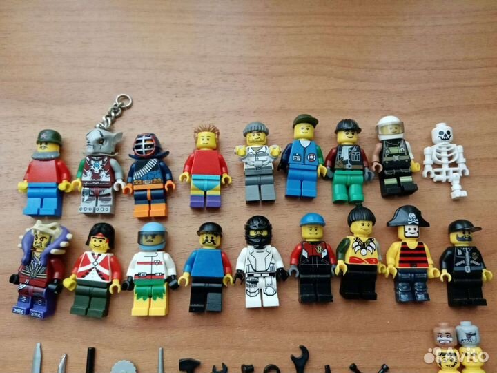 Фигурки человечков lego