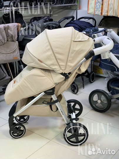 Прогулочная коляска, всесезонная