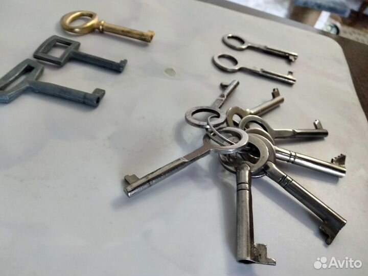 Раритет СССР ключи мебельные