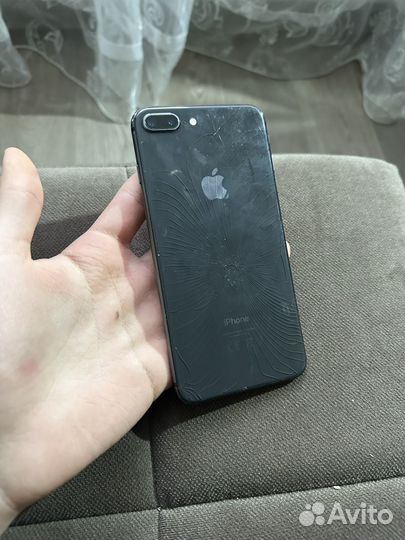 Телефон iPhone 8 plus 64 gb