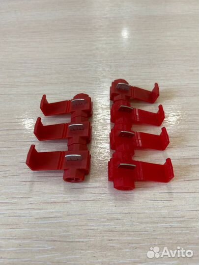 Ответвитель провода 0.5-1.5 мм² красный (в компле