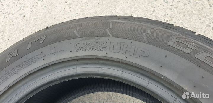 Continental CrossContact UHP 235/55 R17 99H