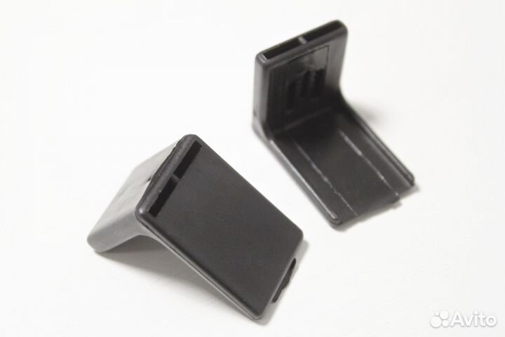 Крепёж передних брызговиков Ford Focus 2