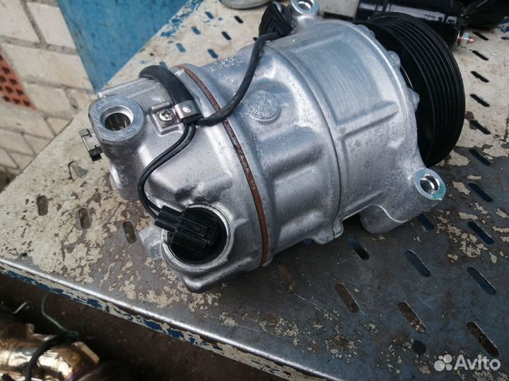 Компрессор кондиционера Range Rover Velar Evoque