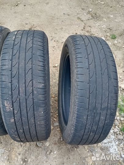 Bridgestone Dueler H/P Sport 215/60 R17 96H