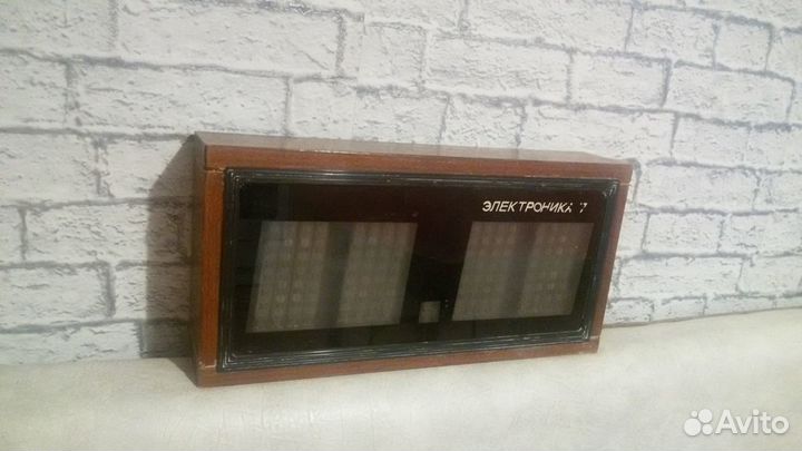 Часы электроника 7 1987г