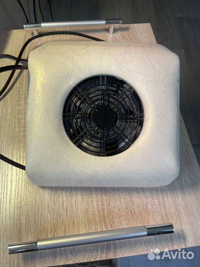 Пылесос маникюрный