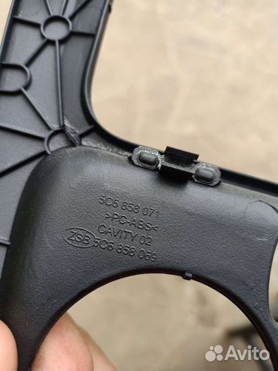 5c6858069 Рамка магнитолы jetta 6