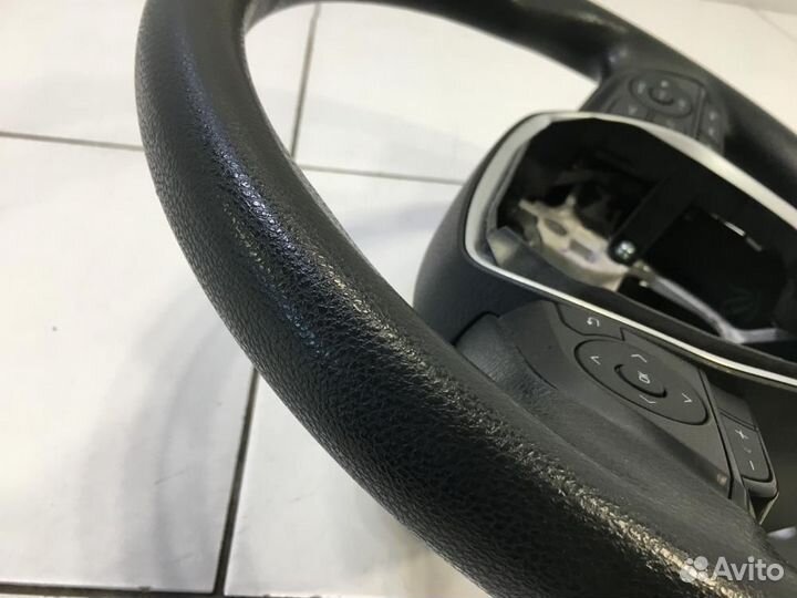 Рулевое колесо Toyota Camry XV70 (2017—2021)