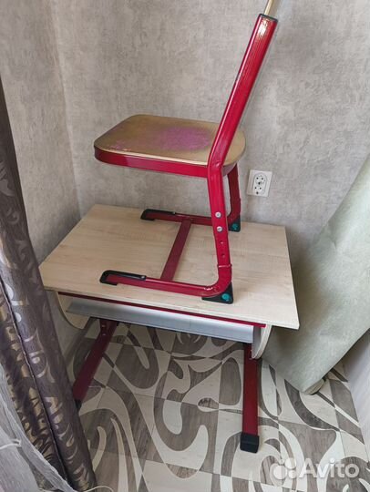 Растущая парта и стул
