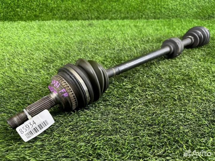 Привод 63 т.км передний правый Toyota Sienta NCP81