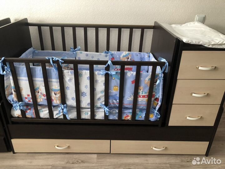 Детская кроватка трансформер с маятником