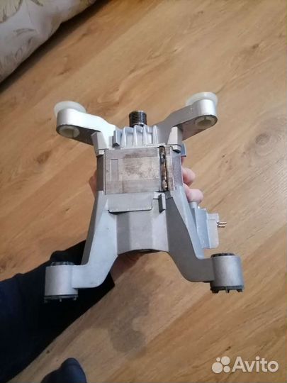 Двигатель от стиральной машины Bocsh Logixx 8