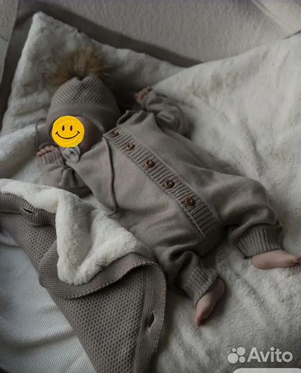 Набор для новорождённого. Тёплый плед, шапка, снуд