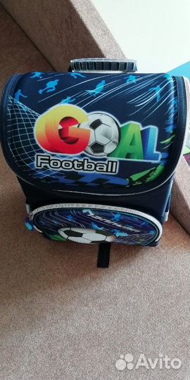 Рюкзак школьный