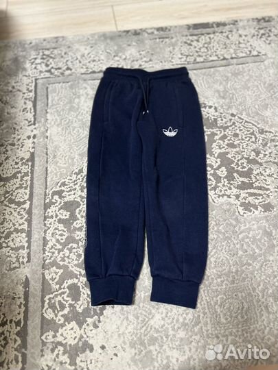 Спортивный костюм adidas