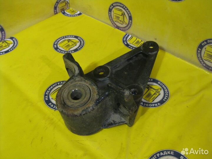 Кронштейн передней рессоры задний 81413016158 MAN