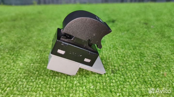 Кнопка стеклоподъемника Audi Allroad C5 BES 2003