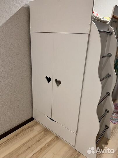 Кровать чердак с шкафом и полками