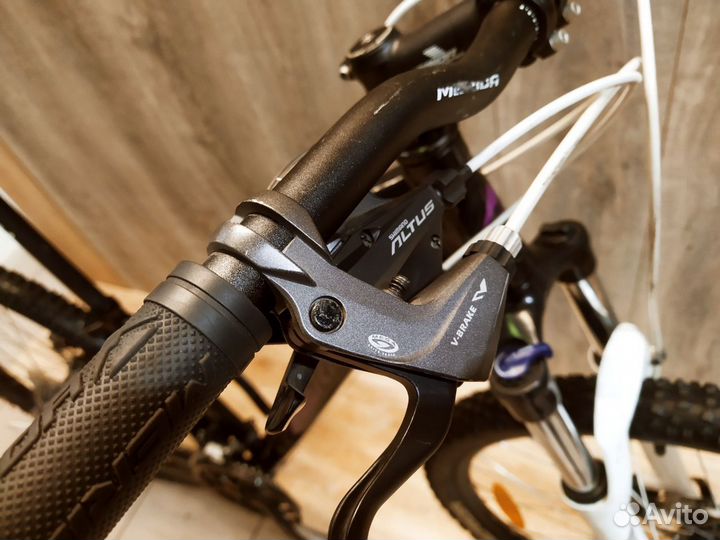 Велосипед женский 27.5 Merida Juliet 7.40 рама XS