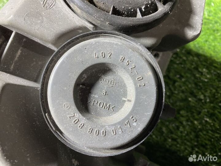 Фара Mercedes W210