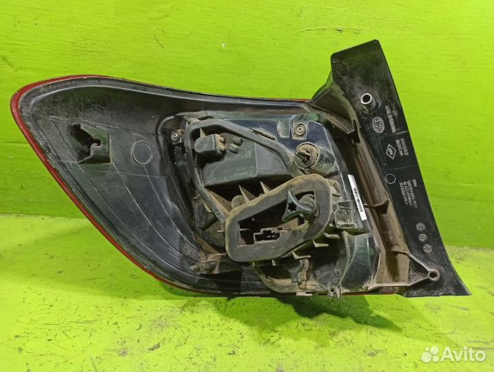 Фонарь задний правый Renault Sandero 2 хэтчбек