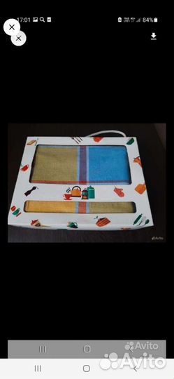 Шелковистая скатерть с салфетками