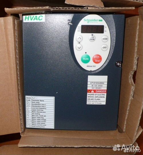 Преобразователь Schneider Electric ATV212HU30N4