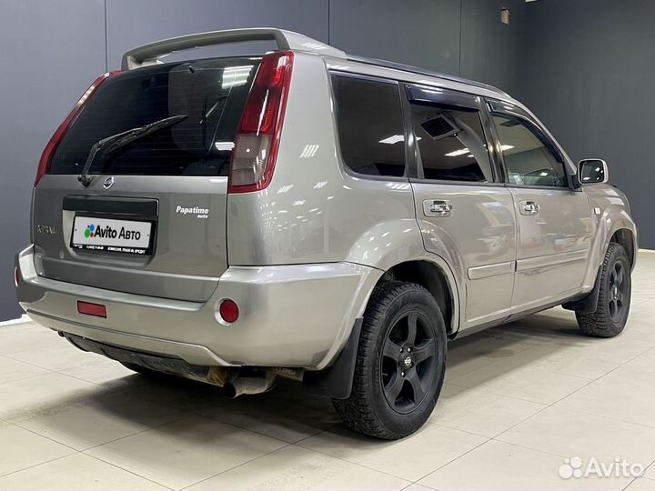 Nissan X-Trail 2.2 МТ, 2004, 299 305 км