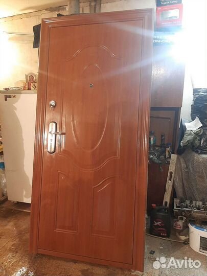 Входная дверь