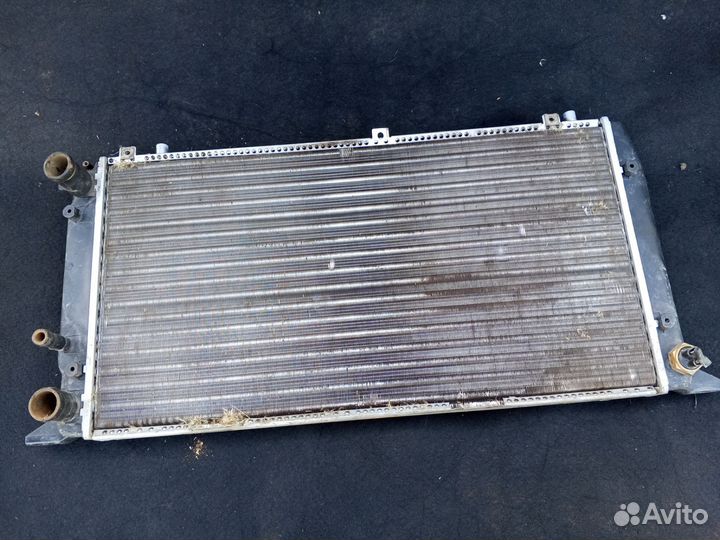 Радиатор охлаждения Ауди 80 б3