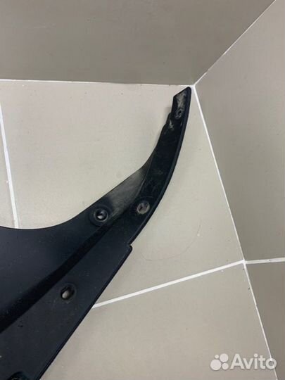 Брызговик задний левый Lexus Lx570 2007