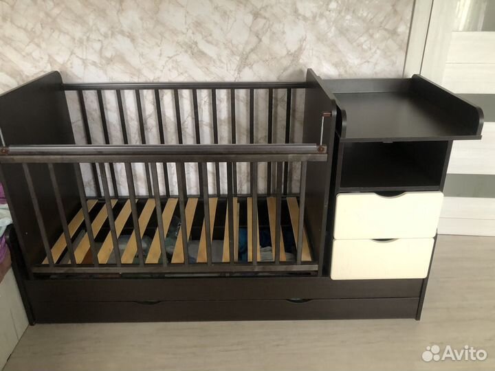 Кроватка трансформер с маятником