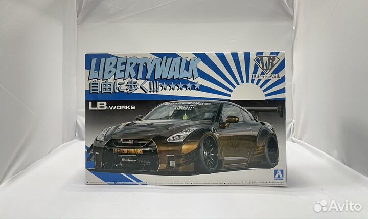 Aoshima LibertyWalk Nissan GT-R R35 Type2 V1 05591