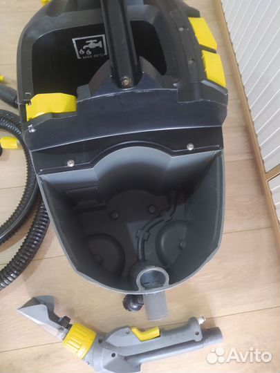Моющий пылесос karcher puzzi 8/1 б/у