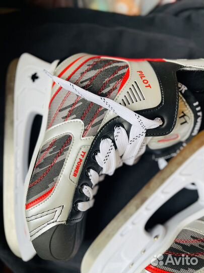 Коньки хоккейные 38-39 р-р