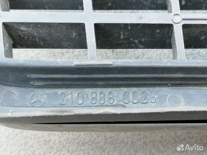 Решетка радиатора для Mercedes Benz W210 1995-2000