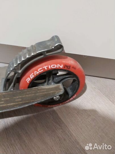 Самокат Reaction 145