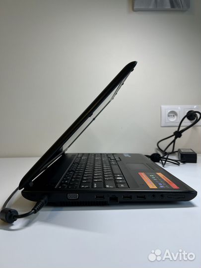 Ноутбук Samsung NP-R519