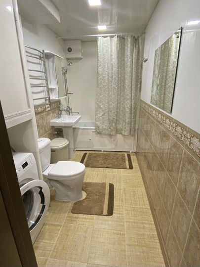 2-к. квартира, 60 м², 1/5 эт.